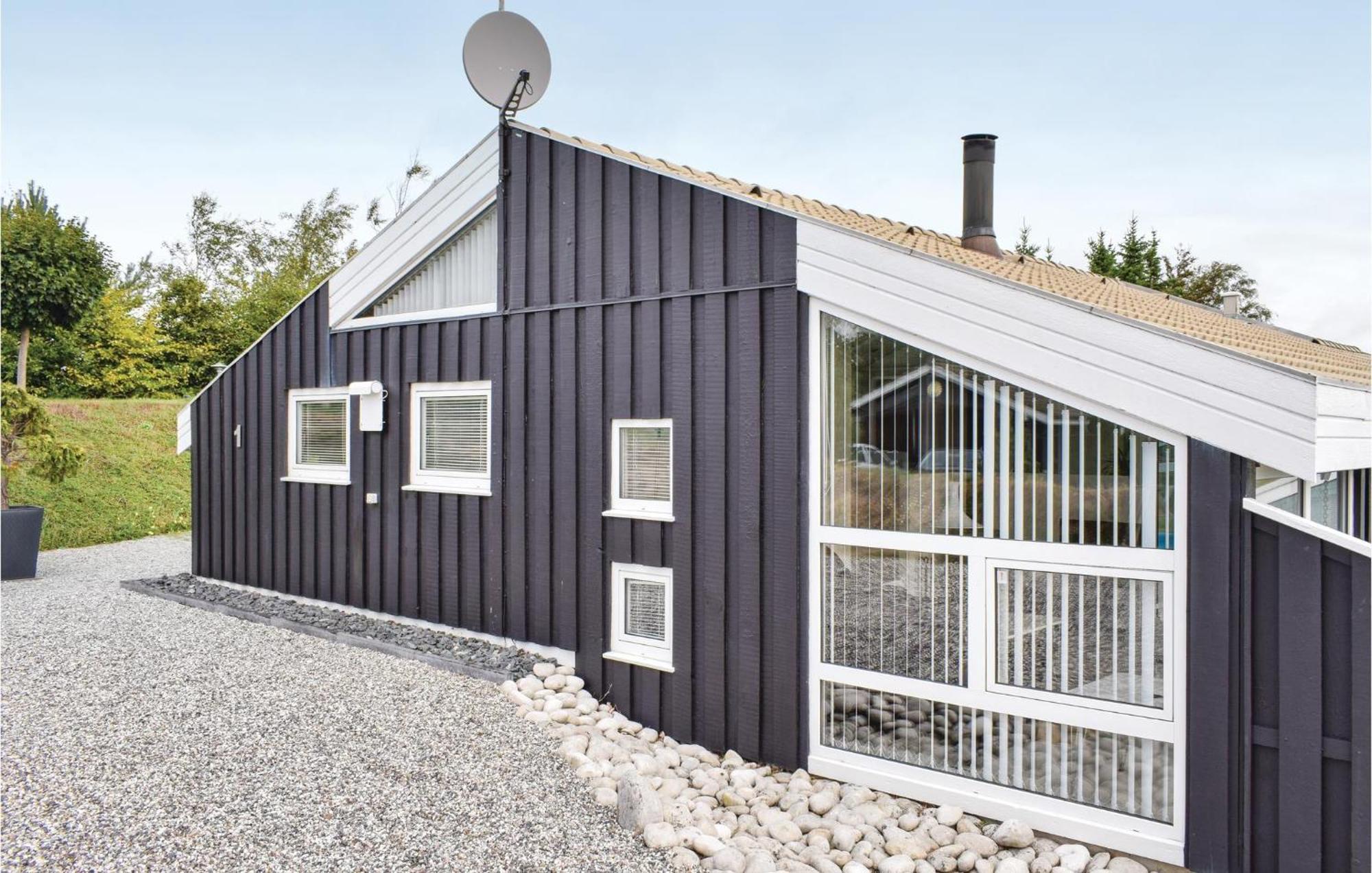Amazing Home In Ebeltoft With Sauna Exterior photo